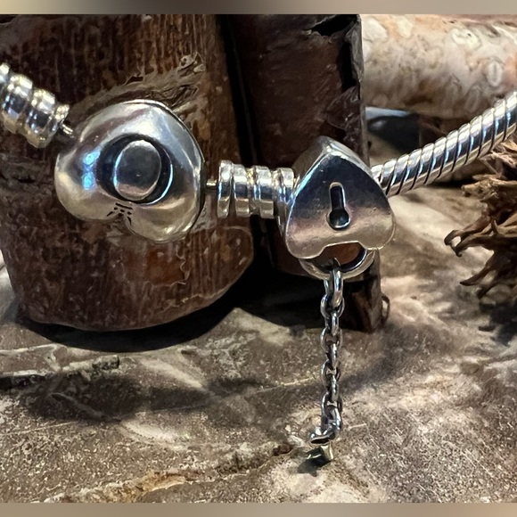 Authentic Pandora- Key to my Heart Charm Bead Lock Padlock key chain dangle - Picture 1 of 5